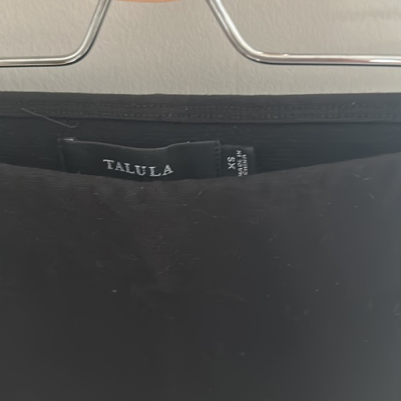 Aritzia Talula black pencil skirt - Picture 2 of 2